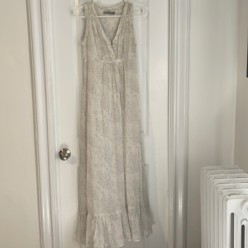 Hilton Weiner maxi dress, size small. White with delicate flower pattern in grey